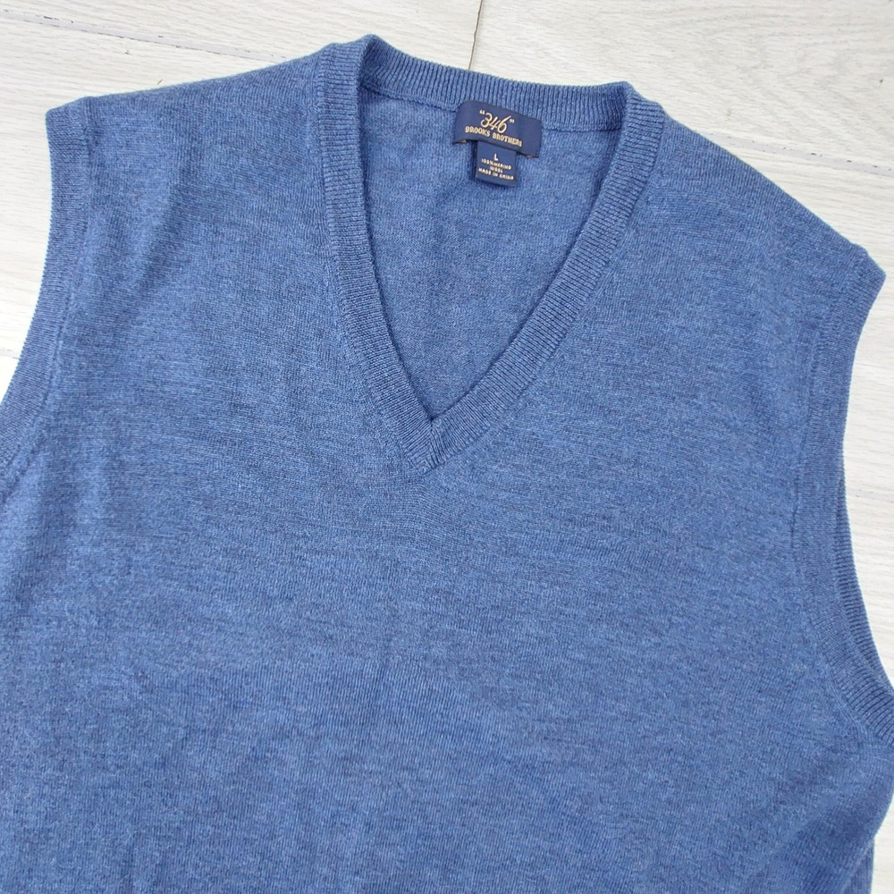 Brooks Brothers 346 Sweater Vest Mens Large Blue 100% Merino Wool V-Neck Knit